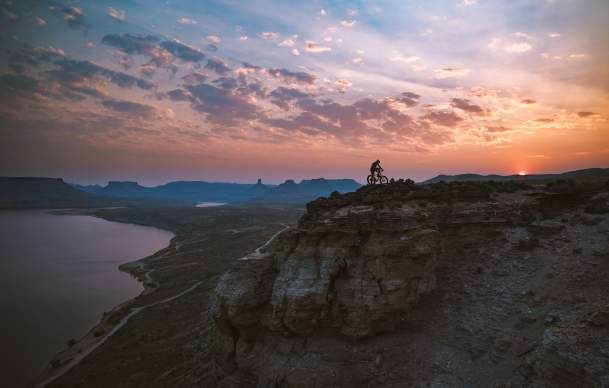 Salt to Stone: An Unforgettable Drive Across western Wyoming