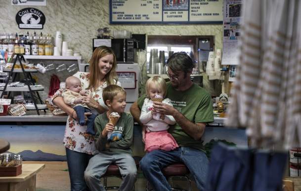 13 Cool & Kid-Friendly Restaurants in Wyoming