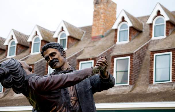 Traversing Wyoming with Ernest Hemingway