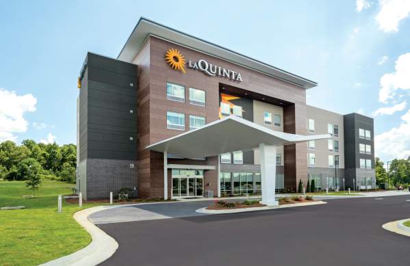 La Quinta Inn & Suites by Wyndham Opelika Auburn