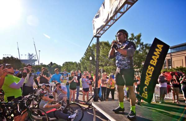 Bo Jackson speaking at Bo Bikes Bama charity bike ride
