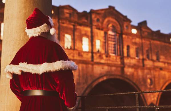 Bath at Christmas - Santa at Pulteney Bridge