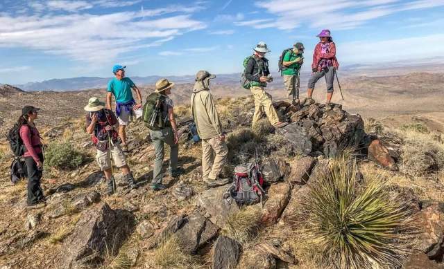 29 Palms Events - Group Hikes