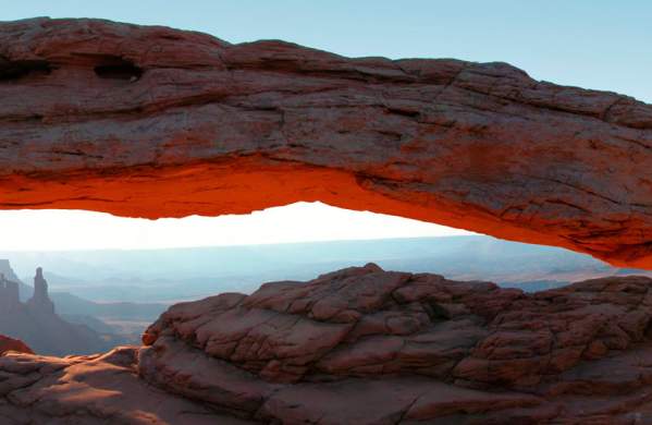 Canyonlands mesa arch 1