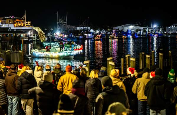 13 Ways to Catch the Christmas on Cape Cod Spirit