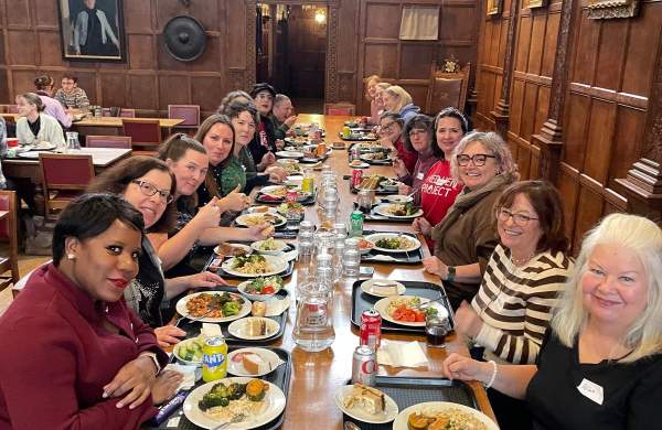 Meet Cambridge helps Red Hen Project celebrate local volunteers