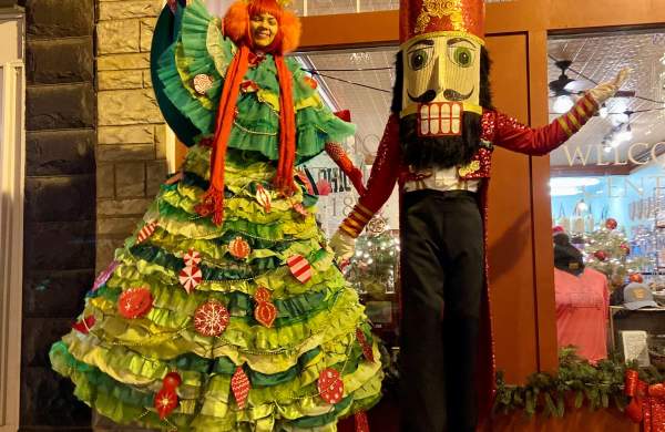 Holiday Stilt Walkers