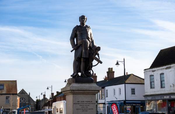 a statue of John Franklin in the centre of Spilsby