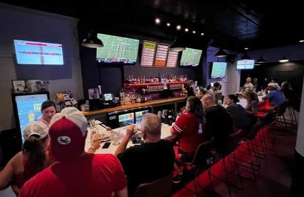 Clubhouse No. 3 SportsSocial Groups | Shores & Islands Ohio