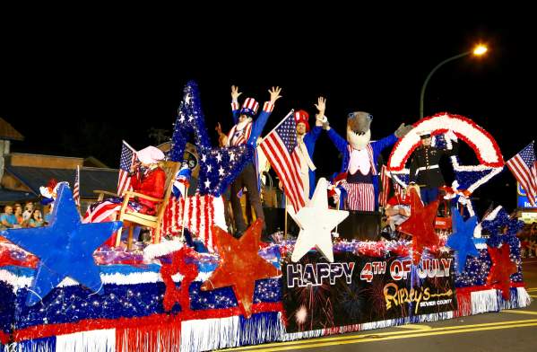 July 4th parade float event