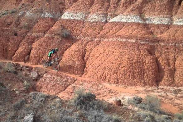 women mountain biking in palo duro canyon state park