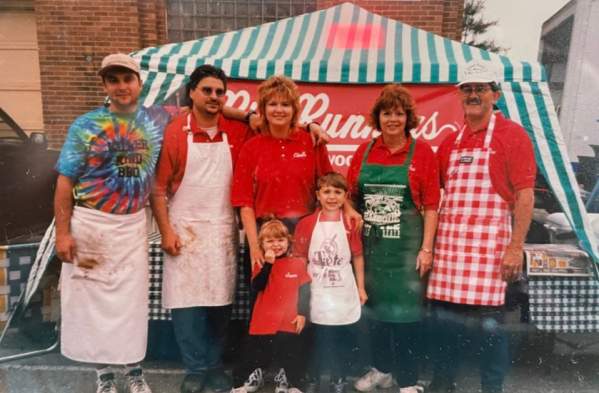 Squealers BBQ Celebrates 25 Years in Mooresville