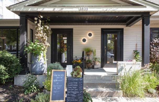 A Gallery-Filled Galavant Through Niagara