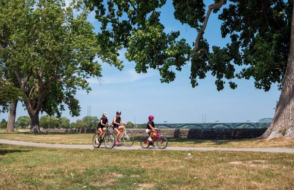 Cycling in Niagara
