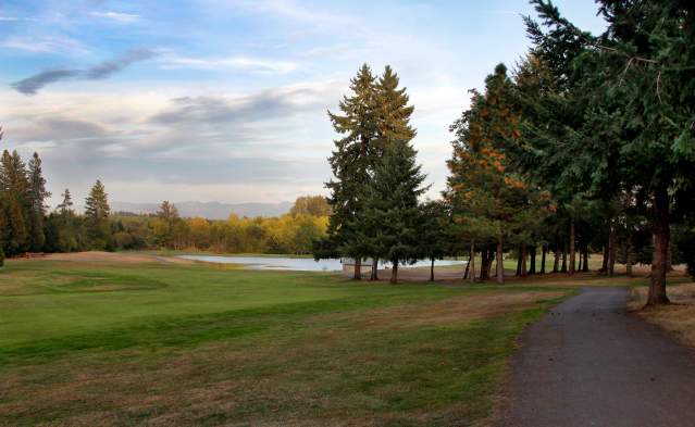 Top Summer Golf Greens Near Eugene