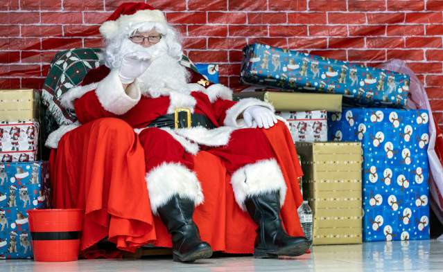 Creswell's Winter Lights - Market & Parade