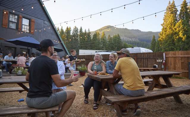 Obsidian Grill Restaurant at McKenzie General Store