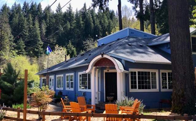 Westfir Lodge & Mountain Market