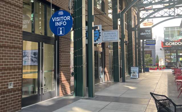 Eugene, Cascades & Coast Visitor Center