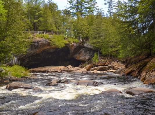 Natural Stone Bridge and Caves