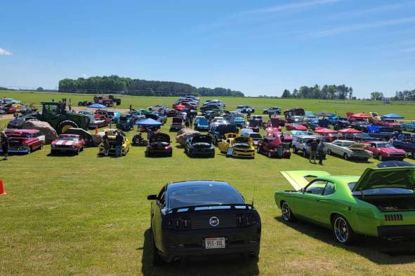 5th Rosholt Car, Truck & Smoke Show