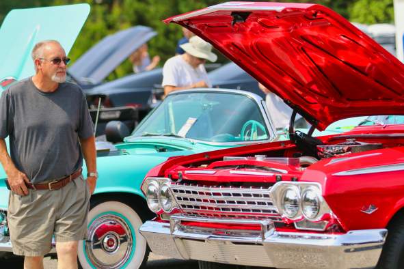 Tiki Tuesday Cruise-ins Car Show