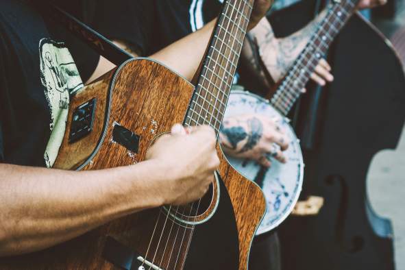 PJ's Live Music: 7000apart