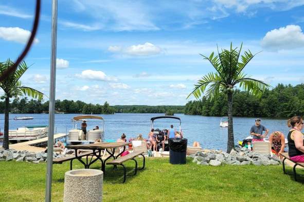 Thursday Night Concert Series: Knock Point Live