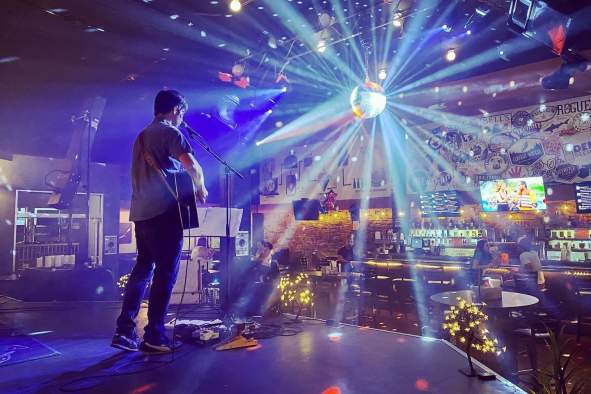 Stewart Ellyson Live