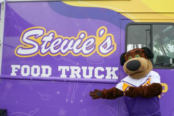 Food Truck: UWSP Stevies