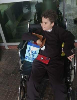 Elliot Strong Fundraising Cancer Benefit