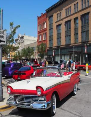 Remember Crusin' Car Club of Northern Ohio Friday Night Car Show