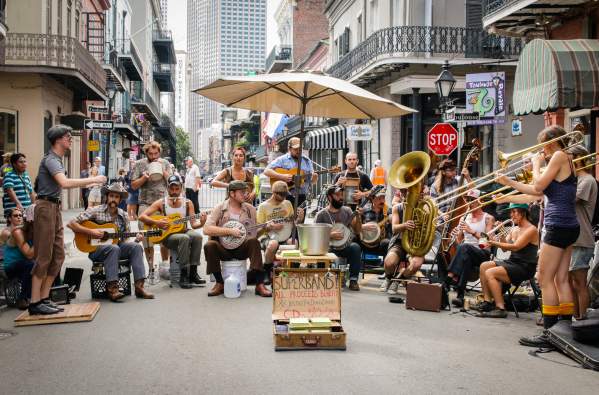 Street performers, music, musicians