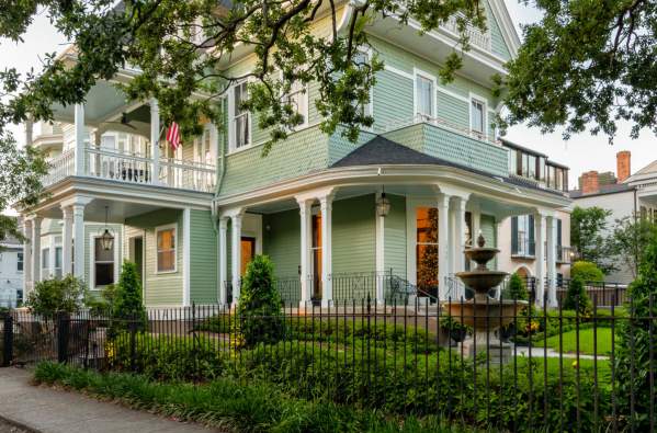 Grand Victorian Bed & Breakfast