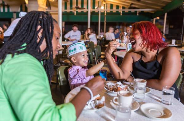 Beignets at Cafe du Monde