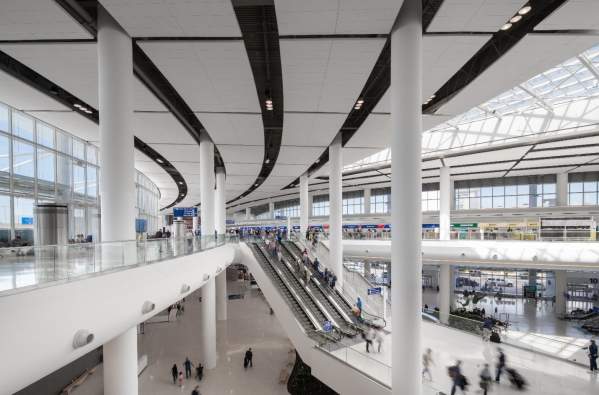 Louis Armstrong New Orleans International Airport (MSY)