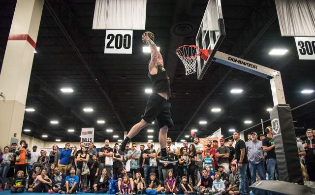 Dunk Competition at FitCon