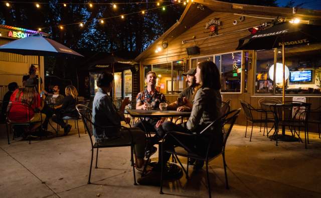 Outdoor Patio at the Sun Trapp