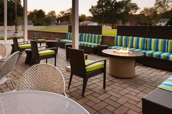 home 2 suites