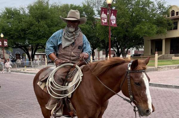 Significance of Fort Worth Herd's Period-Correct Attire