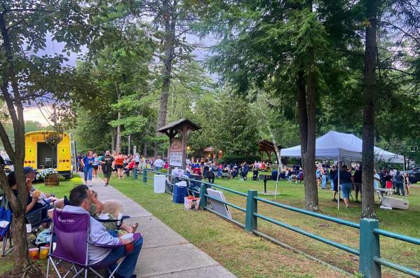 Lake Luzerne Food Trucks and Music