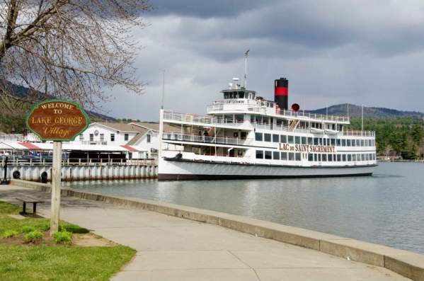 Loveboat Evening Dinner Cruise