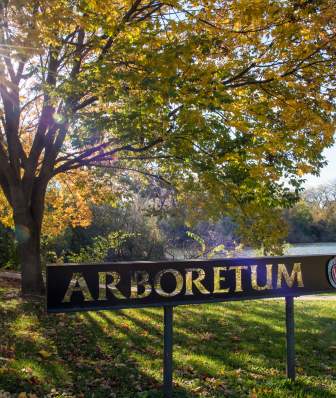 Arboretum entrance sign near Henry Vilas Zoo