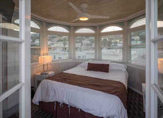Glenmore Plaza Hotel