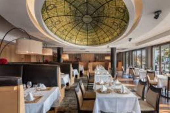 A Bountiful Thanksgiving Buffet at the Beechwood Hotel