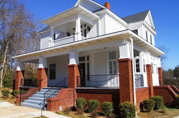 Darden House