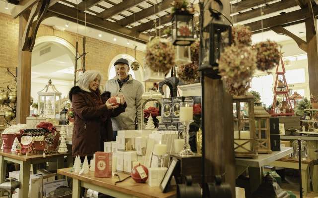 Couple Shopping in Merchants Square