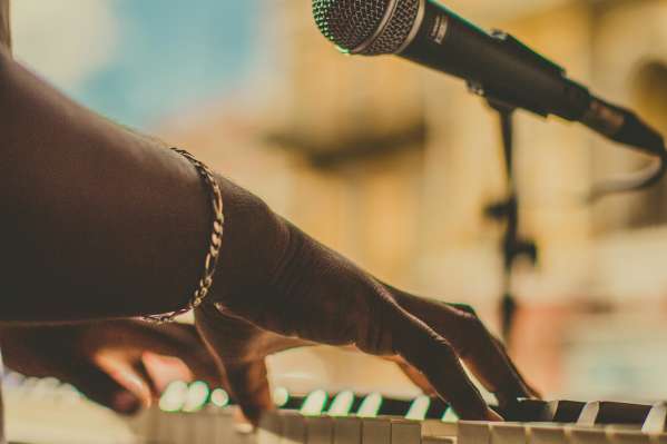Live Music at Frank O'Dowd's: Emilia Bendler
