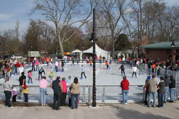 A sunny day at the ice skating rink in Bentonville.