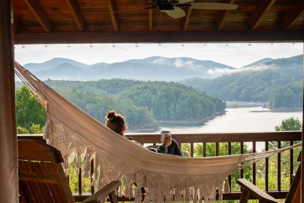 Jackson County’s Most Wished-For Airbnb Stays: 10 Properties You Need to Book